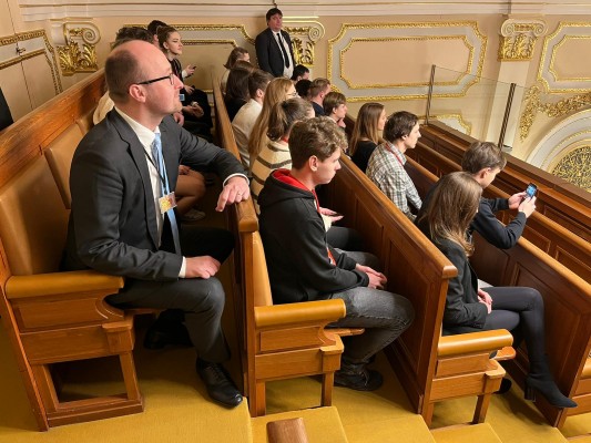 Studentský parlament na návštěvě v Poslanecké sněmovně