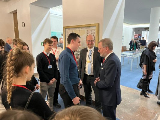 Studentský parlament na návštěvě v Poslanecké sněmovně