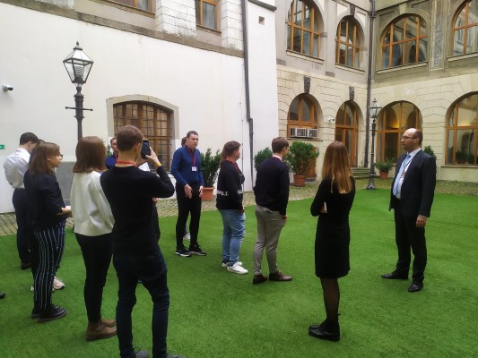 Studentský parlament na návštěvě v Poslanecké sněmovně