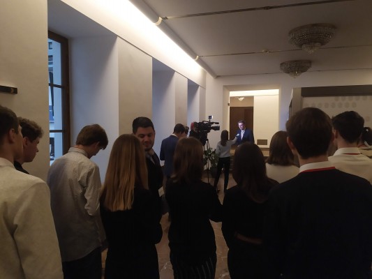 Studentský parlament na návštěvě v Poslanecké sněmovně