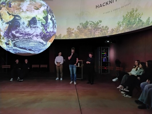 Dětský a Studentský parlament navštívil vzdělávací centrum Sféra