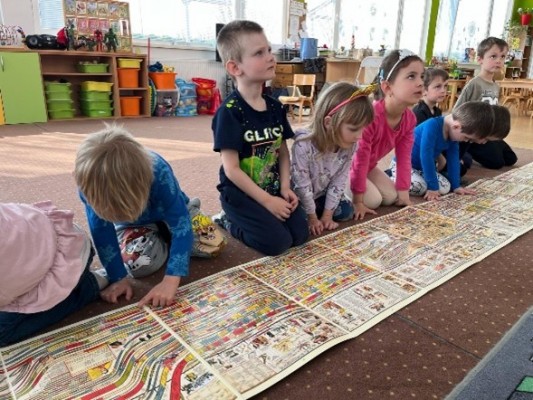 Kouzelná čtenářská aktivita v MŠ Duha v Pardubicích: děti zažily příběhy plné magie a kouzel