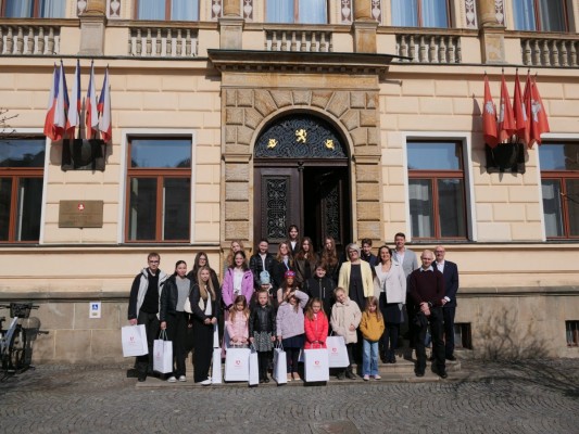 Mladí Pardubáci přemýšleli o svobodě a demokracii. Město ocenilo jejich práci