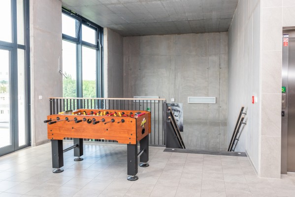 Děti se v nové přístavbě svítkovské ZŠ rozloučily se školním rokem