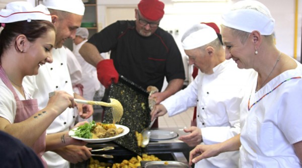 Obědy pro děti v nouzi