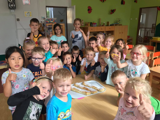 ve školce s dětmi pečeme