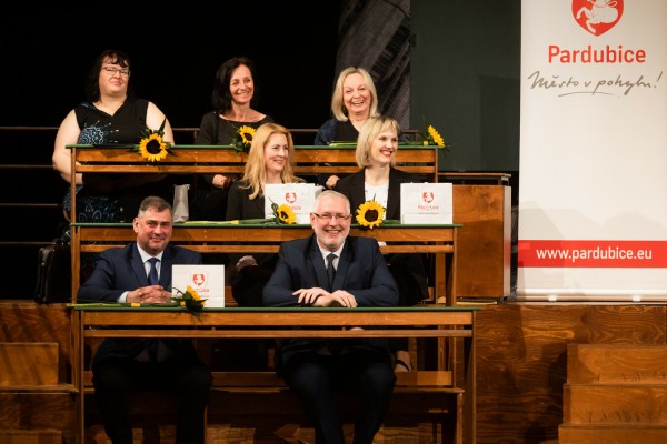 Páteční večer v divadle přinesl další oceněné pedagogy