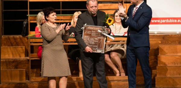 Páteční večer v divadle přinesl další oceněné pedagogy