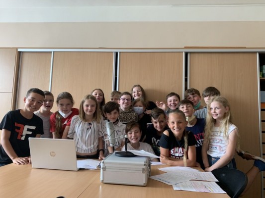 Děti ze základní školy mají vlastní podcast