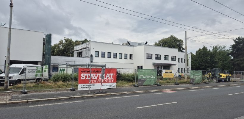 Letní vlna investic do školství. Největší akcí je přístavba MŠ Teplého pro více než 100 dětí